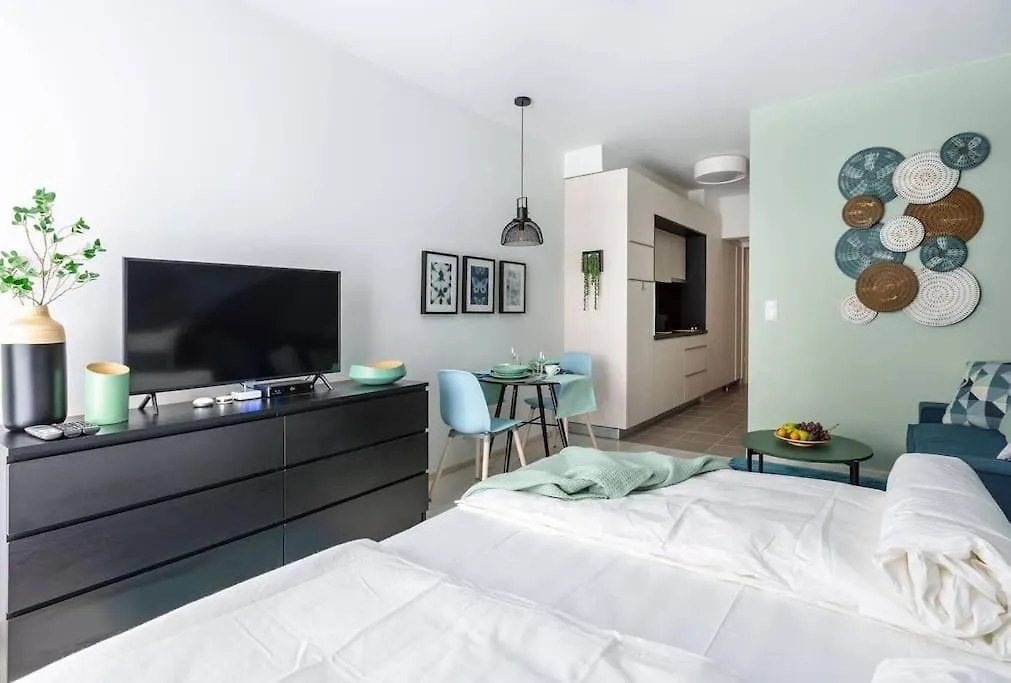 Tranquil Oasis At Corvin Promenade - 010 Apartment Budapest